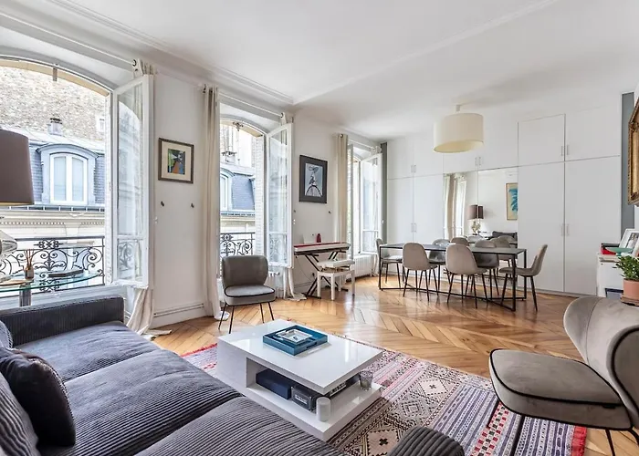 Triumphal Arc Suite, Paris Centre, 2P, 60Sqm, Ac
